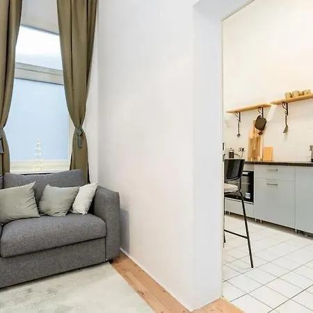 Newly Furnished Apartment For Up To 6 People Берлин Экстерьер фото