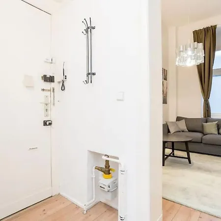 Newly Furnished Apartment For Up To 6 People Берлин Экстерьер фото