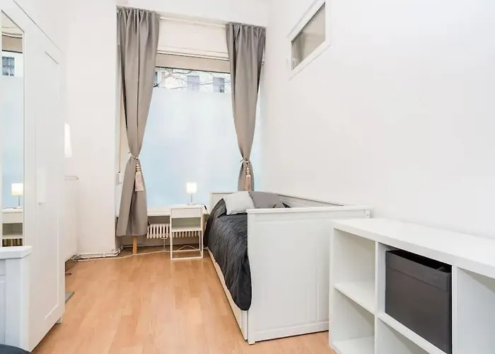 Newly Furnished Apartment For Up To 6 People