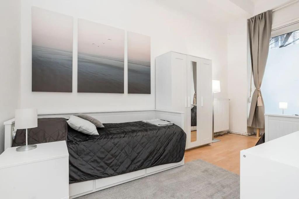 Apartment Newly Furnished For Up To 6 People Berlin