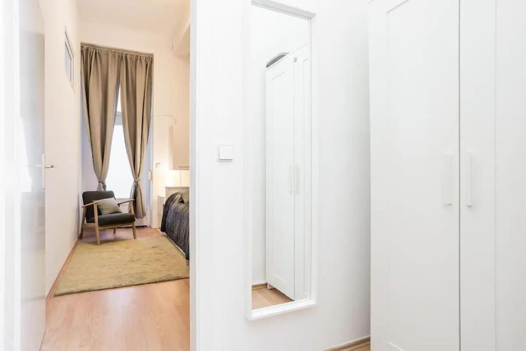 Newly Furnished For Up To 6 People Berlin