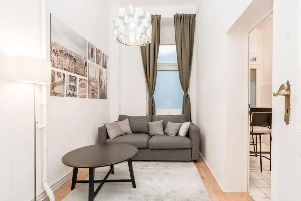 Newly Furnished For Up To 6 People Apartament *